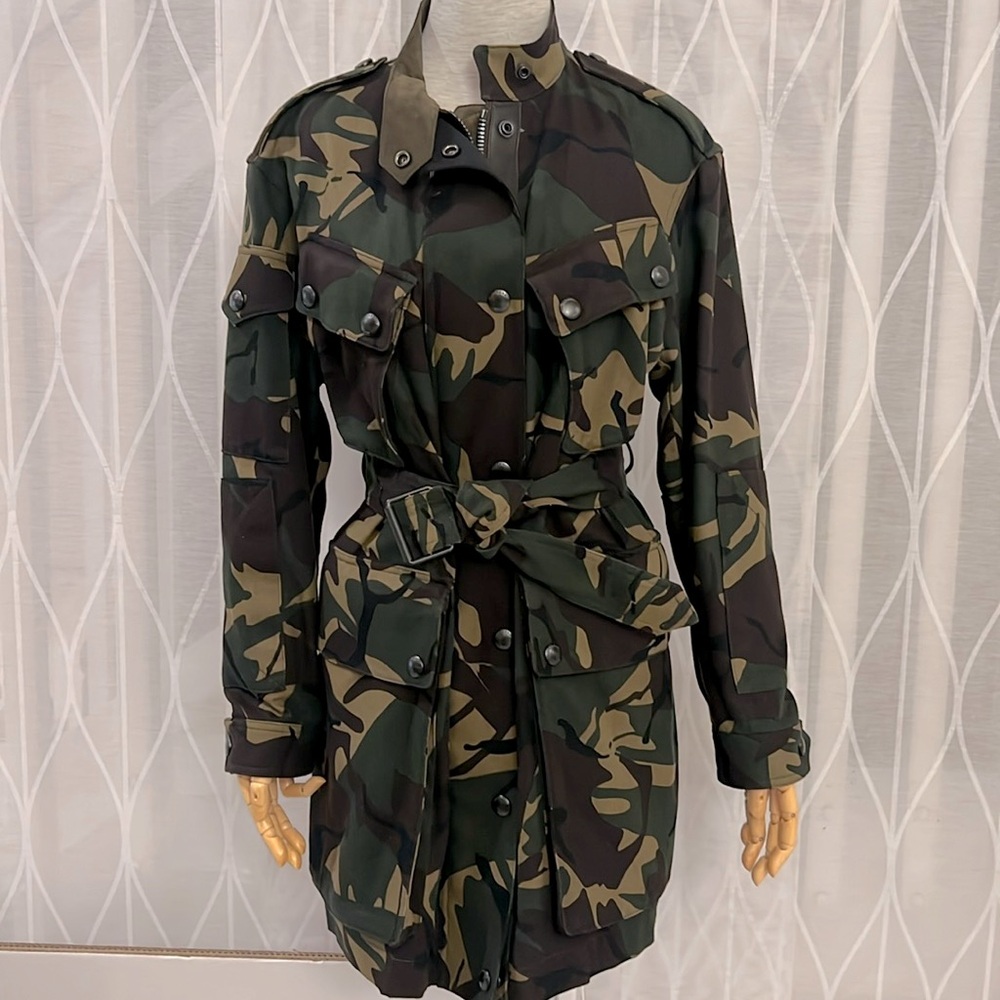 🔥🔥🔥100% Authentic Burberry Coat